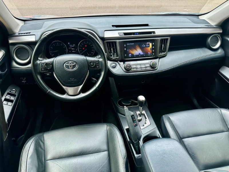 TOYOTA RAV4 2.0 TOP 4X2 2018/2018 SÉTIMA VEÍCULOS GUAPORÉ / Carros no Vale