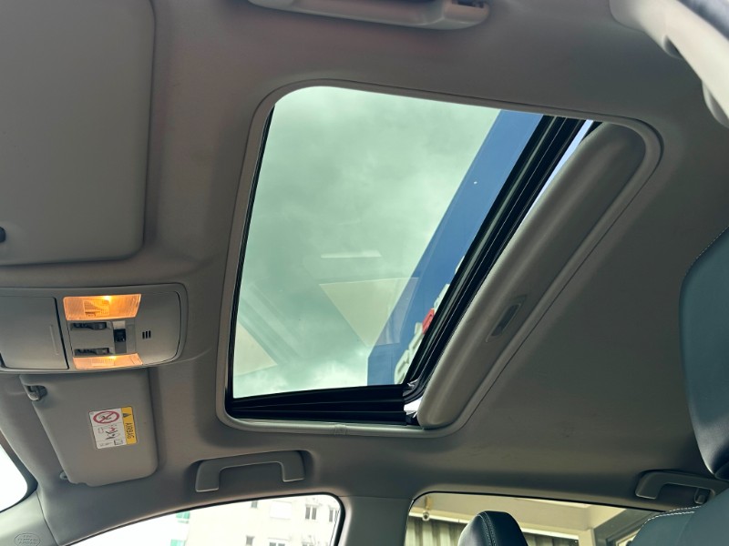 TOYOTA RAV4 2.0 TOP 4X2 2018/2018 SÉTIMA VEÍCULOS GUAPORÉ / Carros no Vale