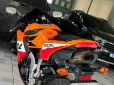 HONDA MOTOS CBR 600 RR 2013/2013 SÉTIMA VEÍCULOS GUAPORÉ / Carros no Vale