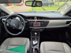 TOYOTA COROLLA XEI 2.0 FLEX 16V AUT. 2015/2016 PREMIUM AUTOMÓVEIS ARROIO DO MEIO / Carros no Vale