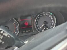 TOYOTA COROLLA XEI 2.0 FLEX 16V AUT. 2015/2016 PREMIUM AUTOMÓVEIS ARROIO DO MEIO / Carros no Vale