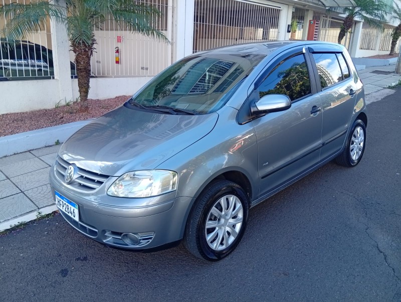 VOLKSWAGEN FOX 1.6 PLUS 2006/2007 ALTERNATIVA VEÍCULOS LAJEADO / Carros no Vale