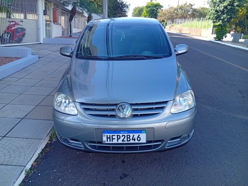 VOLKSWAGEN FOX 1.6 PLUS 2006/2007 ALTERNATIVA VEÍCULOS LAJEADO / Carros no Vale