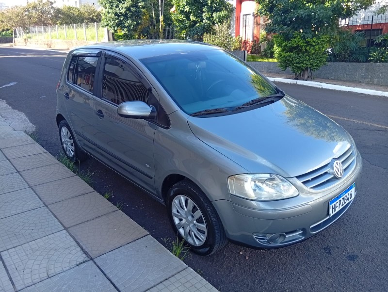 VOLKSWAGEN FOX 1.6 PLUS 2006/2007 ALTERNATIVA VEÍCULOS LAJEADO / Carros no Vale
