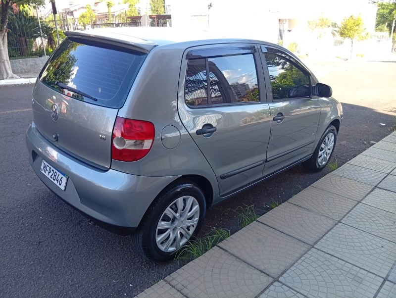 VOLKSWAGEN FOX 1.6 PLUS 2006/2007 ALTERNATIVA VEÍCULOS LAJEADO / Carros no Vale