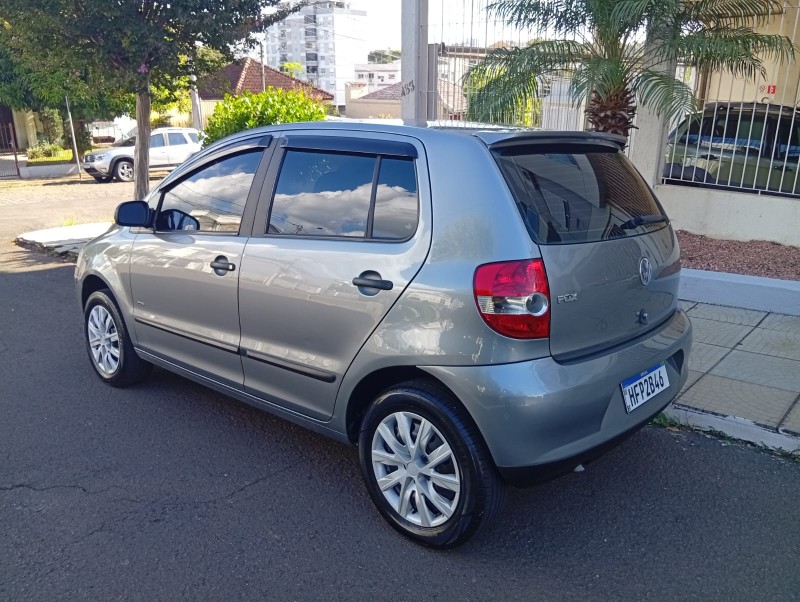 VOLKSWAGEN FOX 1.6 PLUS 2006/2007 ALTERNATIVA VEÍCULOS LAJEADO / Carros no Vale