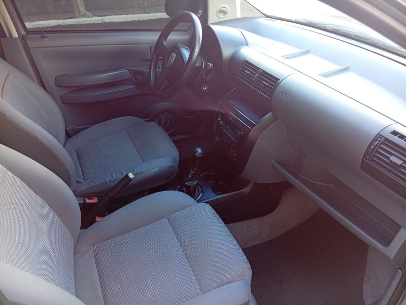 VOLKSWAGEN FOX 1.6 PLUS 2006/2007 ALTERNATIVA VEÍCULOS LAJEADO / Carros no Vale