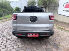 FIAT TORO 1.3 TURBO 270 FLEX ENDURANCE AT6 2023/2023 ELY AUTOMÓVEIS LAJEADO / Carros no Vale