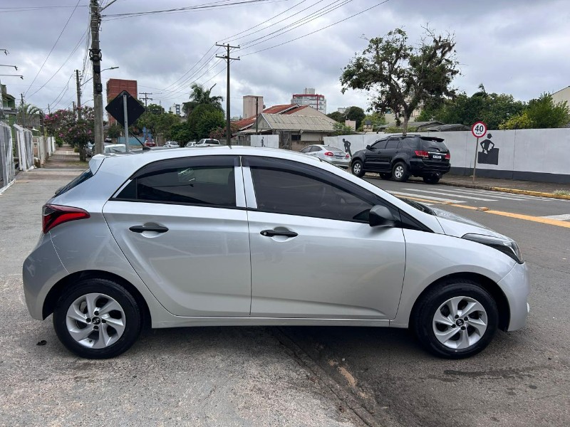HYUNDAI HB20 UNIQUE 1.0 FLEX 12V MEC 2019/2019 LS MULTIMARCAS VENÂNCIO AIRES / Carros no Vale