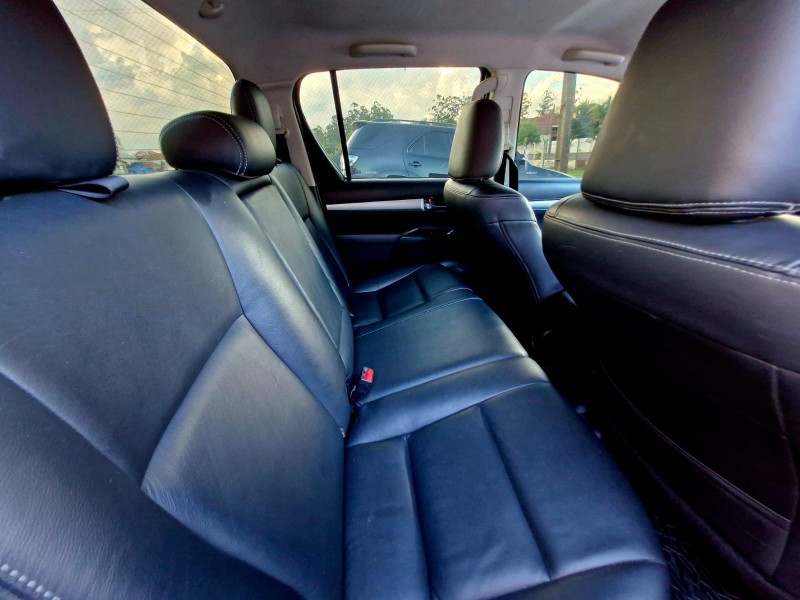 TOYOTA HILUX CD SR 4X4 2.8 TDI DIESEL AUT. 2019/2020 CRUZEIRO MULTIMARCAS CRUZEIRO DO SUL / Carros no Vale