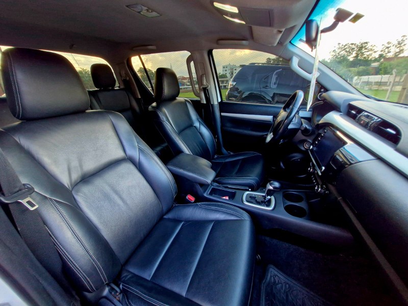TOYOTA HILUX CD SR 4X4 2.8 TDI DIESEL AUT. 2019/2020 CRUZEIRO MULTIMARCAS CRUZEIRO DO SUL / Carros no Vale