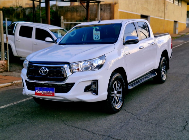 TOYOTA HILUX CD SR 4X4 2.8 TDI DIESEL AUT. 2019/2020 CRUZEIRO MULTIMARCAS CRUZEIRO DO SUL / Carros no Vale