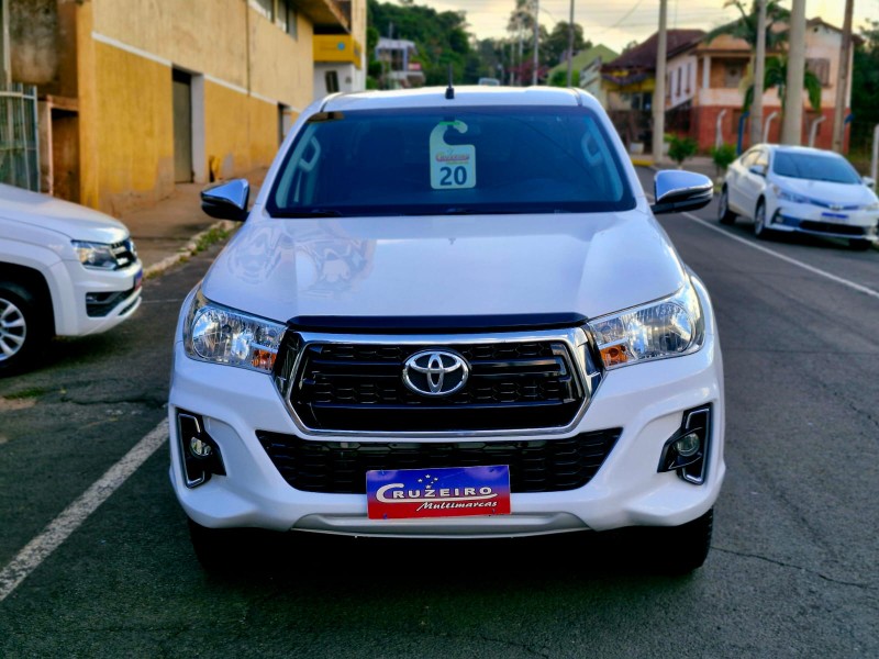 TOYOTA HILUX CD SR 4X4 2.8 TDI DIESEL AUT. 2019/2020 CRUZEIRO MULTIMARCAS CRUZEIRO DO SUL / Carros no Vale
