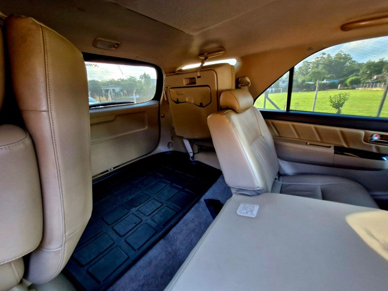 TOYOTA HILUX 3.0 SRV 4X4 CD 16V TURBO INTERCOOLER DIESEL 4P AUTOMÁTICO 2014/2014 CRUZEIRO MULTIMARCAS CRUZEIRO DO SUL / Carros no Vale