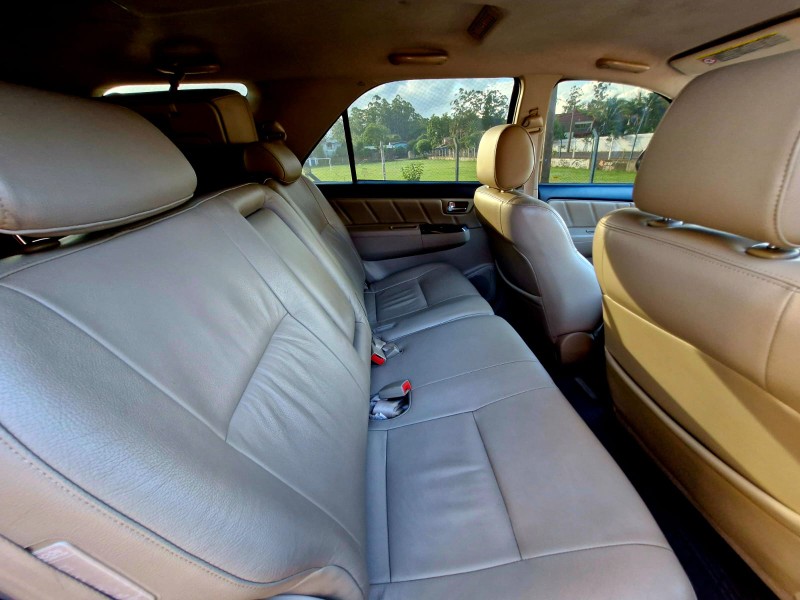 TOYOTA HILUX 3.0 SRV 4X4 CD 16V TURBO INTERCOOLER DIESEL 4P AUTOMÁTICO 2014/2014 CRUZEIRO MULTIMARCAS CRUZEIRO DO SUL / Carros no Vale