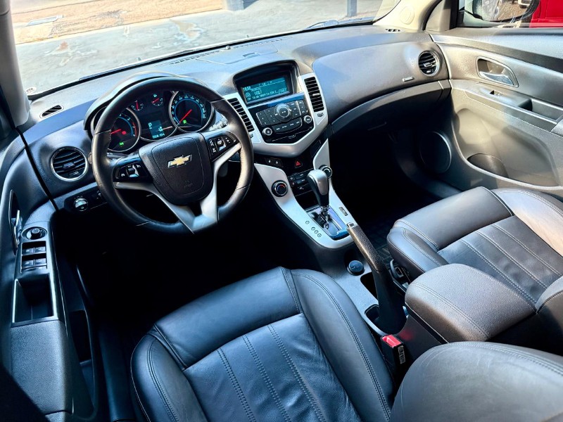 CHEVROLET CRUZE LT 1.8 16V FLEXPOWER 4P AUT. /2016 AR MULTIMARCAS VENÂNCIO AIRES / Carros no Vale