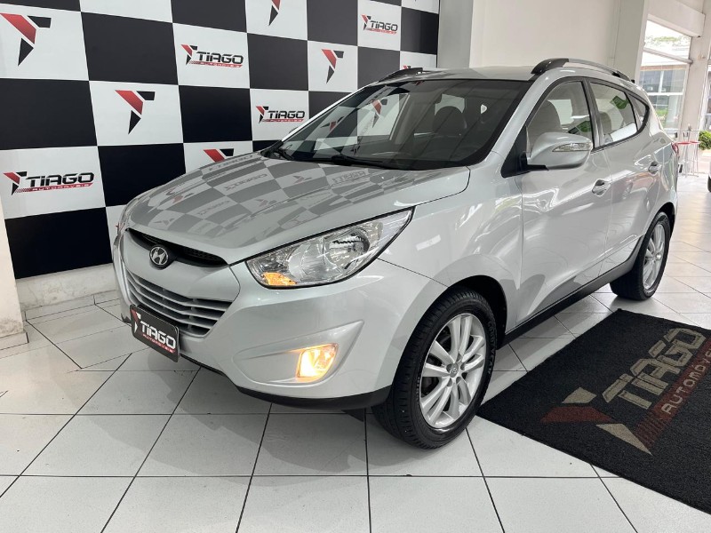 HYUNDAI IX35 2.0 GLS 4X2 2011/2011 TIAGO AUTOMÓVEIS VENÂNCIO AIRES / Carros no Vale