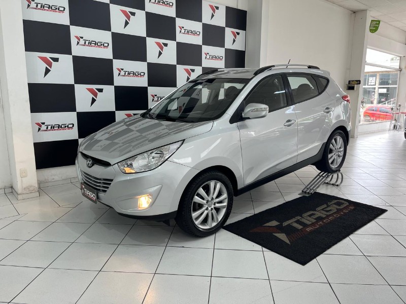 HYUNDAI IX35 2.0 GLS 4X2 2011/2011 TIAGO AUTOMÓVEIS VENÂNCIO AIRES / Carros no Vale