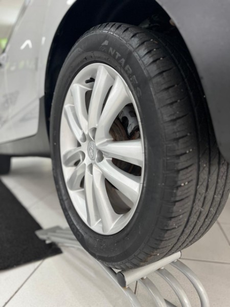 HYUNDAI IX35 2.0 GLS 4X2 2011/2011 TIAGO AUTOMÓVEIS VENÂNCIO AIRES / Carros no Vale