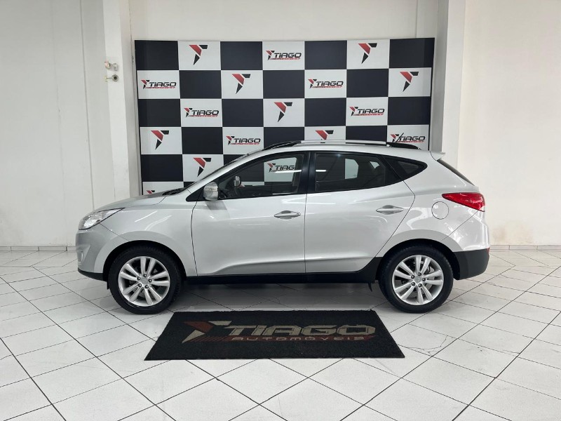 HYUNDAI IX35 2.0 GLS 4X2 2011/2011 TIAGO AUTOMÓVEIS VENÂNCIO AIRES / Carros no Vale