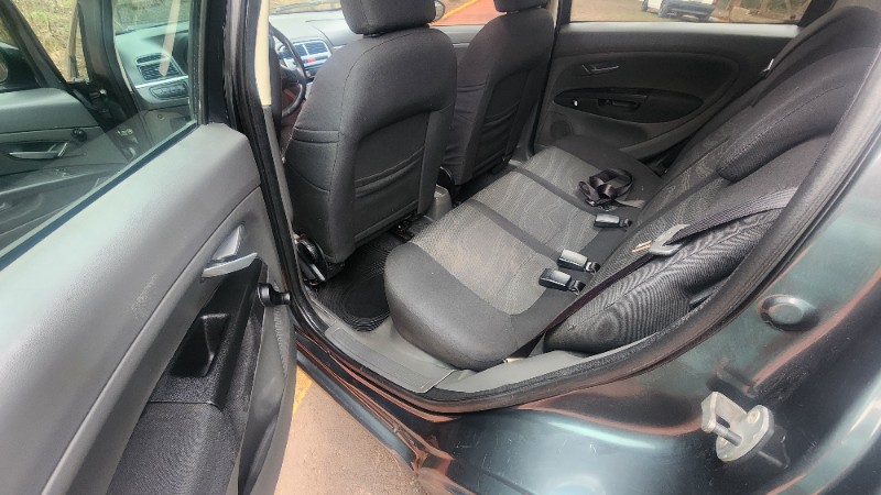 FIAT PUNTO 1.4 ELX 8V 2010/2010 FERNANDO AUTOMÓVEIS | REVENDA DE CARROS ARROIO DO MEIO ARROIO DO MEIO / Carros no Vale