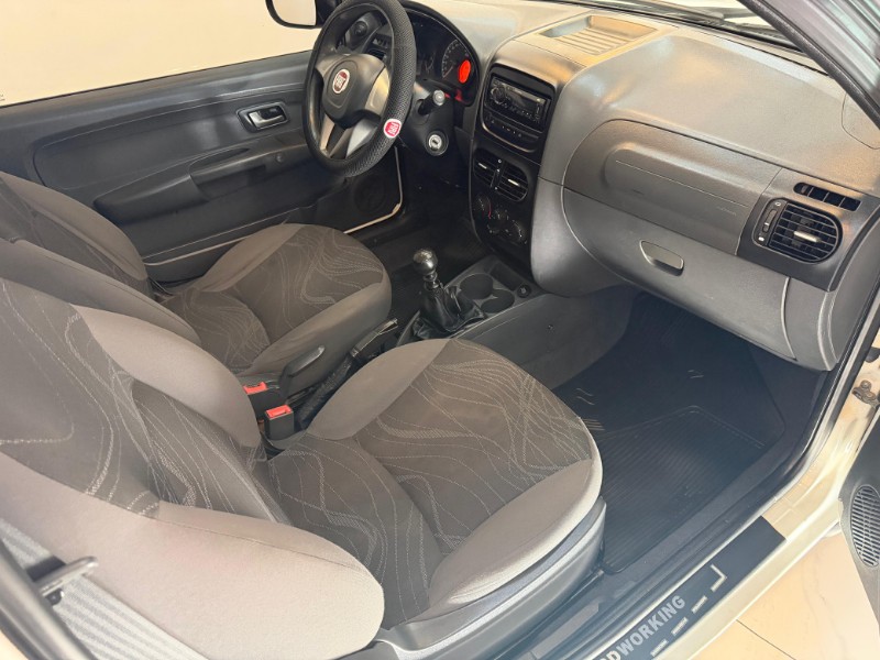 FIAT STRADA HARD WORK 1.4 CS 2017/2017 LUCAS AUTOMÓVEIS BOM RETIRO DO SUL / Carros no Vale