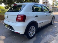 VOLKSWAGEN GOL TRACK 1.0 MI 2016/2017 ESTAÇÃO DO CARRO ESTRELA / Carros no Vale