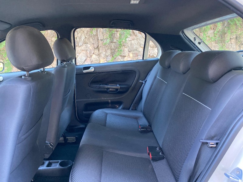 VOLKSWAGEN GOL TRACK 1.0 MI 2016/2017 ESTAÇÃO DO CARRO ESTRELA / Carros no Vale VOLKSWAGEN GOL TRACK 1.0 MI 2016/2017 ESTAÇÃO DO CARRO ESTRELA / Carros no Vale