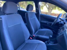 VOLKSWAGEN GOL TRACK 1.0 MI 2016/2017 ESTAÇÃO DO CARRO ESTRELA / Carros no Vale