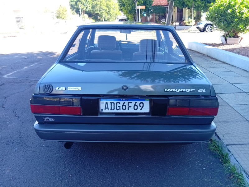 VOLKSWAGEN VOYAGE GL 1.8 1992/1993 ALTERNATIVA VEÍCULOS LAJEADO / Carros no Vale