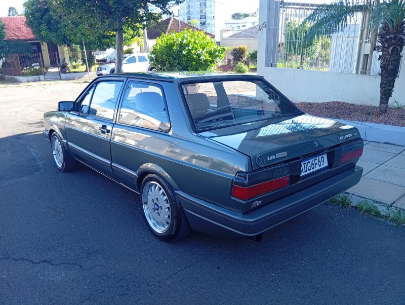 VOLKSWAGEN VOYAGE GL 1.8 1992/1993 ALTERNATIVA VEÍCULOS LAJEADO / Carros no Vale