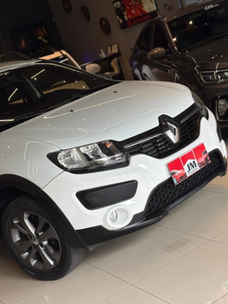 RENAULT SANDEIRO STEPWAY 1.6 * 2017/2017 JM AUTOMÓVEIS VENÂNCIO AIRES / Carros no Vale