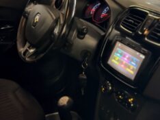 RENAULT SANDEIRO STEPWAY 1.6 * 2017/2017 JM AUTOMÓVEIS VENÂNCIO AIRES / Carros no Vale