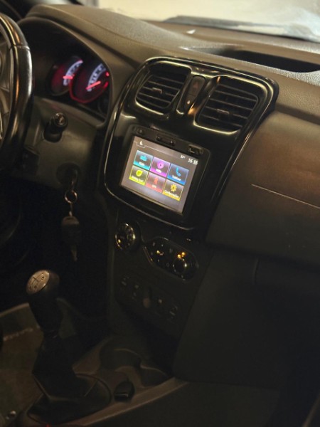 RENAULT SANDEIRO STEPWAY 1.6 * 2017/2017 JM AUTOMÓVEIS VENÂNCIO AIRES / Carros no Vale