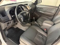 TOYOTA HILUX CABINE DUPLA 2.7 SRV CD 4X4 2014/2014 LUCAS AUTOMÓVEIS BOM RETIRO DO SUL / Carros no Vale