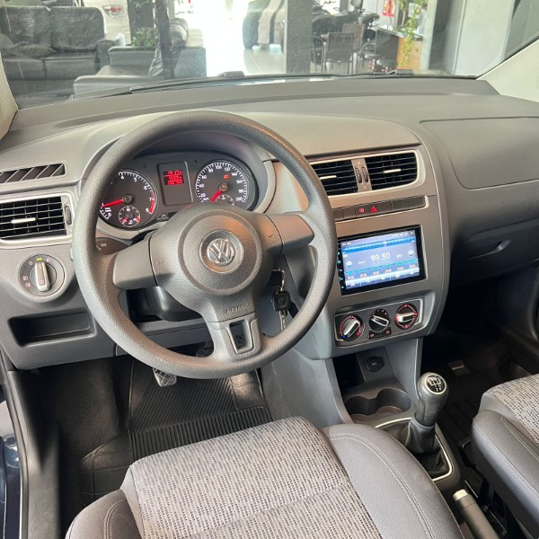 VOLKSWAGEN FOX 1.0 MI TREND 8V 2014/2014 JOÃO CARROS MULTIMARCAS GUAPORÉ / Carros no Vale