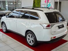 MITSUBISHI OUTLANDER 3.0 GT 4X4 V6 24V 2014/2015 DUARTE VEÍCULOS PORTO ALEGRE / Carros no Vale