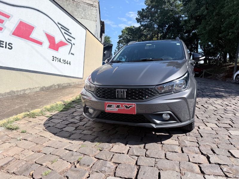 FIAT ARGO 1.3 FIREFLY FLEX TREKKING CVT 2024/2024 ELY AUTOMÓVEIS LAJEADO / Carros no Vale