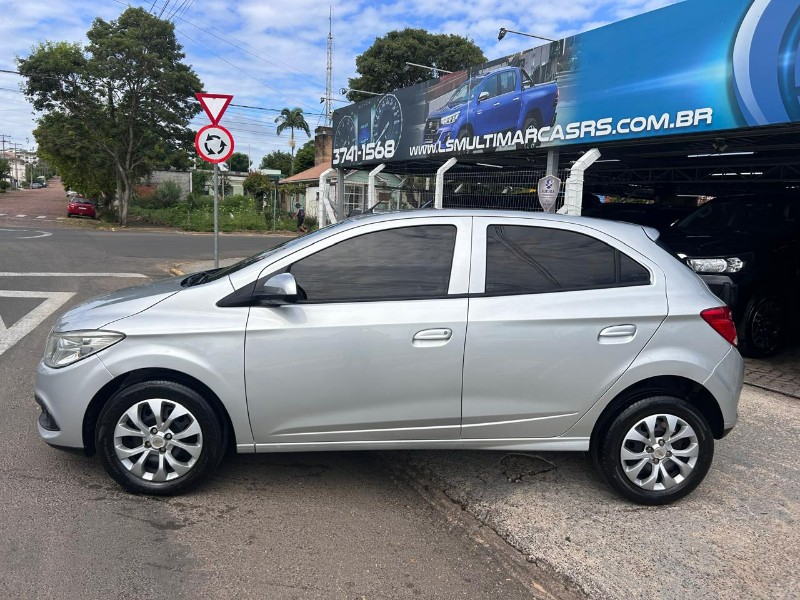 CHEVROLET ONIX HATCH LT 1.0 8V FLEXPOWER 5P MEC. 2013/2013 LS MULTIMARCAS VENÂNCIO AIRES / Carros no Vale