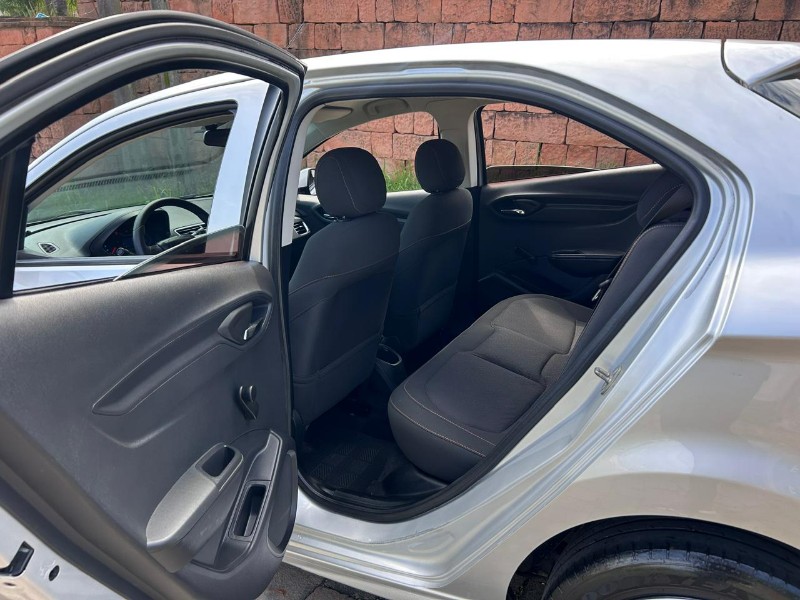 CHEVROLET ONIX HATCH LT 1.0 8V FLEXPOWER 5P MEC. 2013/2013 LS MULTIMARCAS VENÂNCIO AIRES / Carros no Vale