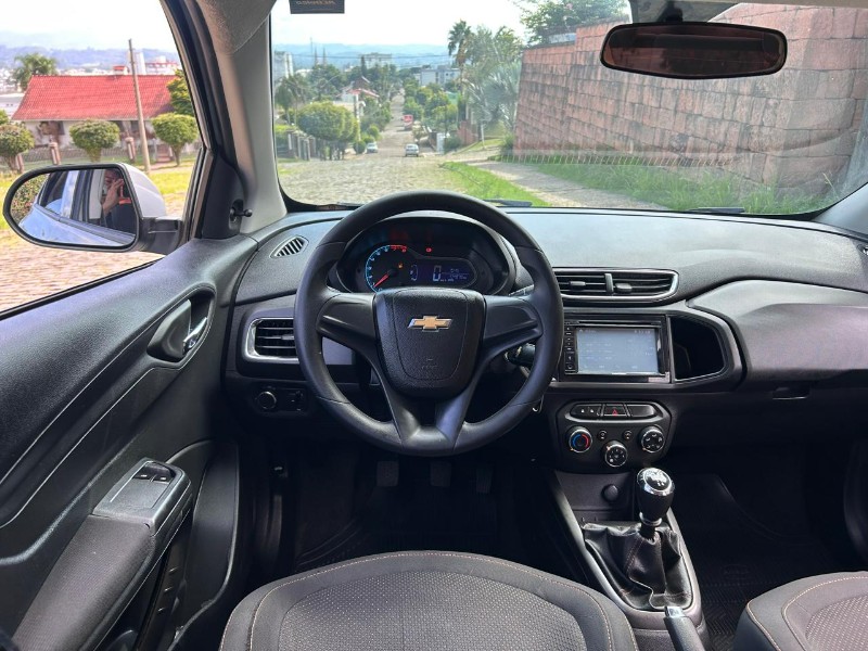 CHEVROLET ONIX HATCH LT 1.0 8V FLEXPOWER 5P MEC. 2013/2013 LS MULTIMARCAS VENÂNCIO AIRES / Carros no Vale