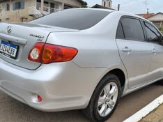 TOYOTA COROLLA 1.8 XEI 16V FLEX 4P AUTOMÁTICO 2009/2010 ADRIANO VEÍCULOS CRUZEIRO DO SUL / Carros no Vale