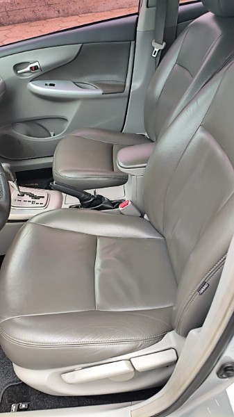 TOYOTA COROLLA 1.8 XEI 16V FLEX 4P AUTOMÁTICO 2009/2010 ADRIANO VEÍCULOS CRUZEIRO DO SUL / Carros no Vale