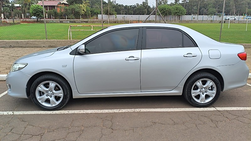 TOYOTA COROLLA 1.8 XEI 16V FLEX 4P AUTOMÁTICO 2009/2010 ADRIANO VEÍCULOS CRUZEIRO DO SUL / Carros no Vale