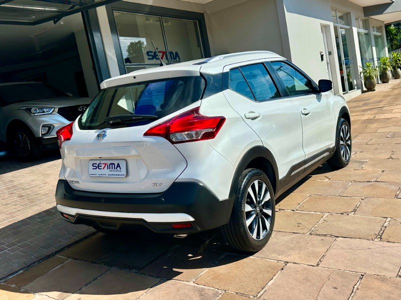 NISSAN KICKS SV 1.6 2018/2019 SÉTIMA VEÍCULOS GUAPORÉ / Carros no Vale