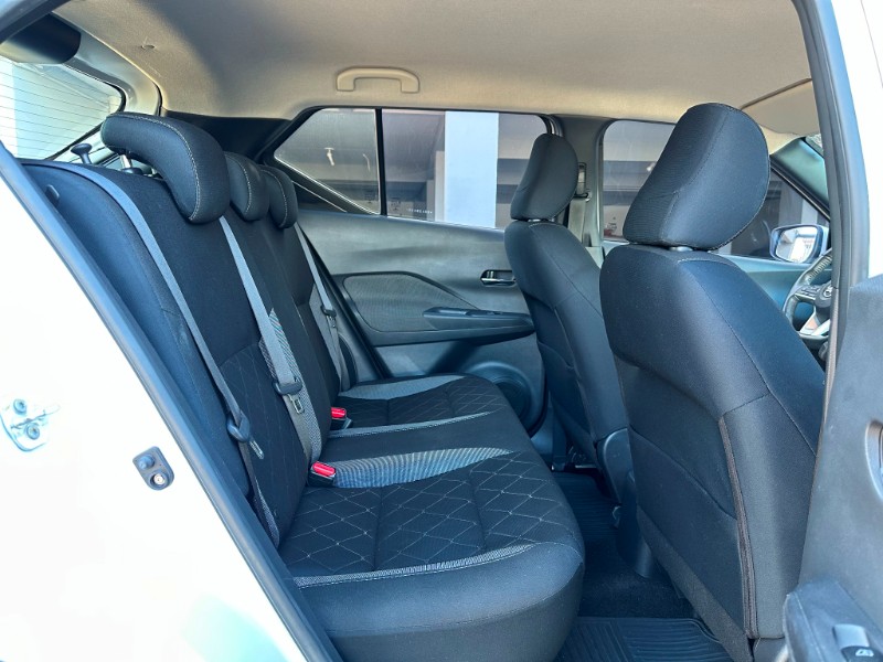 NISSAN KICKS SV 1.6 2018/2019 SÉTIMA VEÍCULOS GUAPORÉ / Carros no Vale