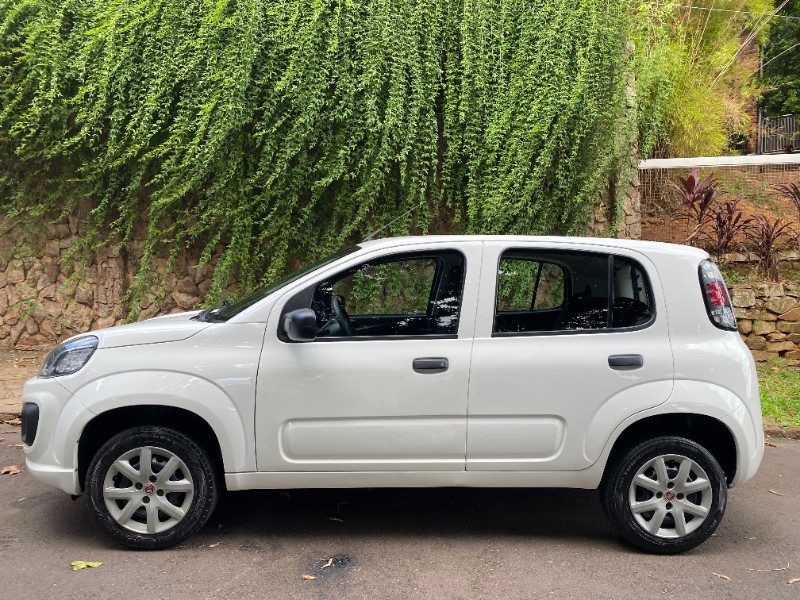 FIAT UNO ATTRACTIVE 1.0 8V FIRE 2021/2021 ESTAÇÃO DO CARRO ESTRELA / Carros no Vale