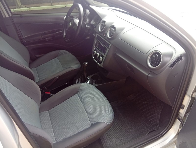 VOLKSWAGEN GOL 1.0 2011/2012 ALTERNATIVA VEÍCULOS LAJEADO / Carros no Vale