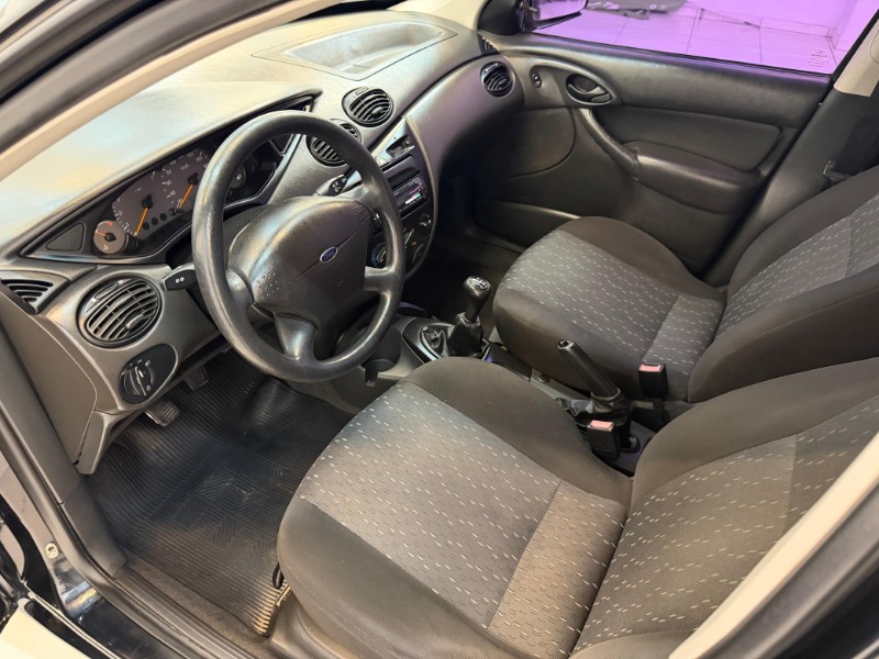 FORD FOCUS 1.6 GLX 2007/2007 LUCAS AUTOMÓVEIS BOM RETIRO DO SUL / Carros no Vale