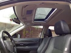 MITSUBISHI OUTLANDER 3.0 GT 2016/2016 ALTERNATIVA VEÍCULOS LAJEADO / Carros no Vale